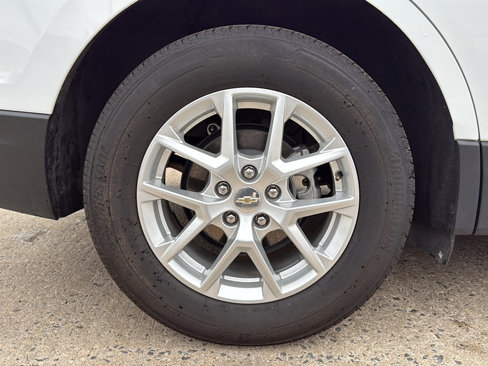 Certified 2024 Chevrolet Equinox LT image 11