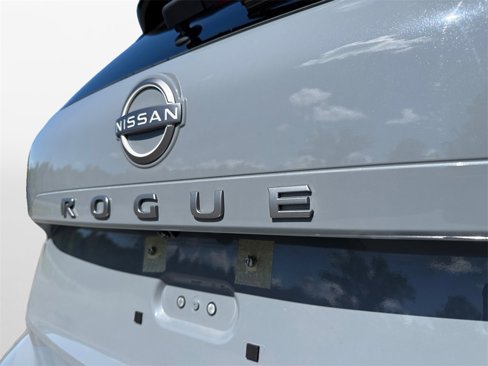 Used 2024 Nissan Rogue SL image 17
