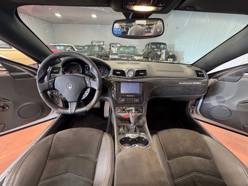 Used 2016 Maserati GranTurismo MC image 30