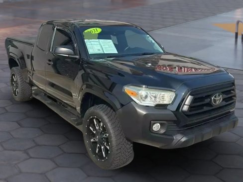 Used 2021 Toyota Tacoma SR5 image 2