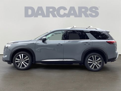 New 2025 Nissan Pathfinder Platinum image 4