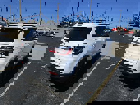 New 2026 Jeep Compass Latitude image 4