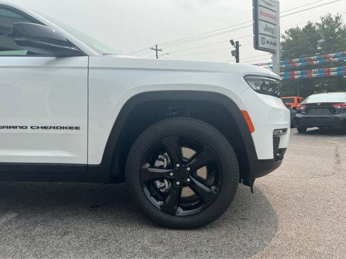 New 2025 Jeep Grand Cherokee L Limited w/ Black Appearance Package image 5