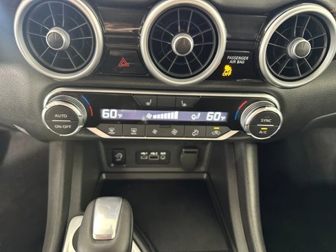 Certified 2025 Nissan Sentra SR image 23