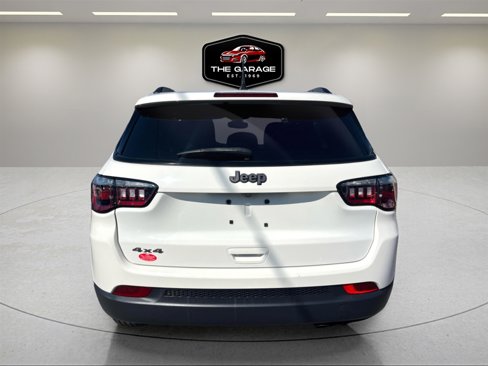 Used 2021 Jeep Compass Latitude image 4