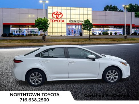 Used 2022 Toyota Corolla LE image 9