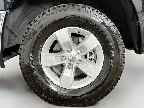 Used 2020 RAM 1500 Classic SLT image 28