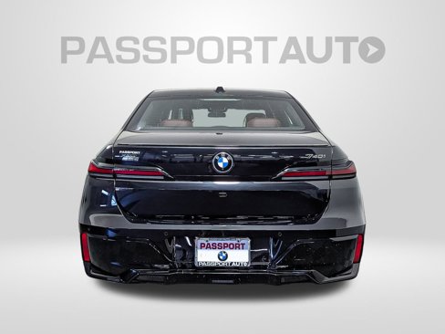 New 2026 BMW 740i xDrive image 4