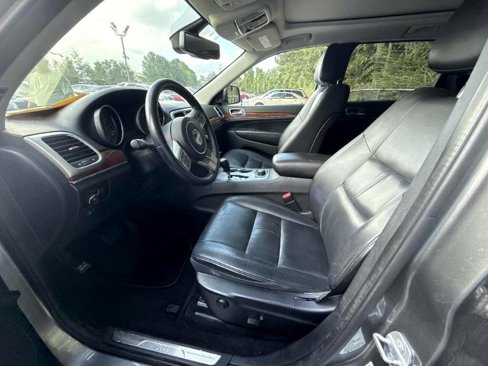 Used 2013 Jeep Grand Cherokee Limited w/ Trailer Tow Group IV image 9