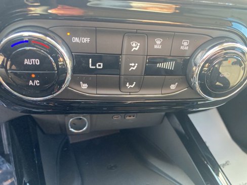New 2025 Chevrolet Trax ACTIV w/ Sunroof Package image 21