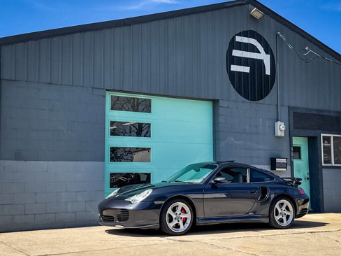 Used 2004 Porsche 911 Turbo image 2