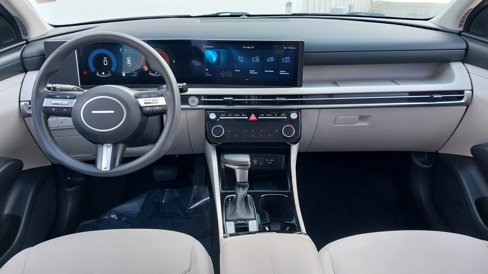 Used 2025 Hyundai Tucson SEL image 12
