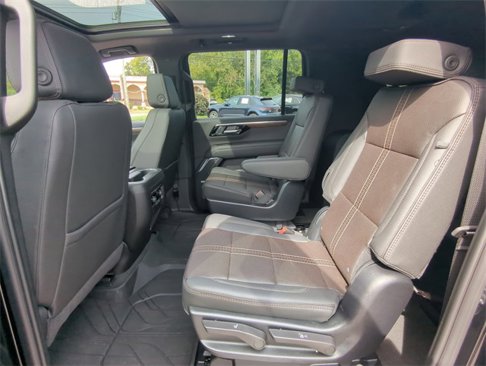 Certified 2025 Chevrolet Suburban High Country w/ Sun And Tow Package image 25