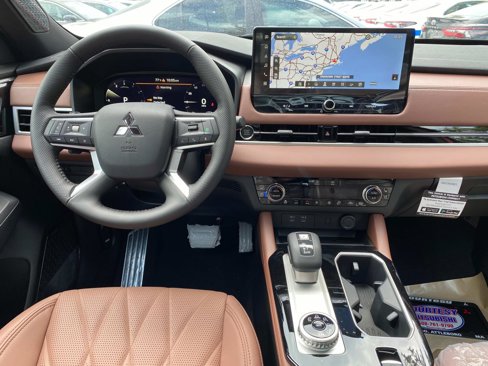 New 2025 Mitsubishi Outlander SEL image 9