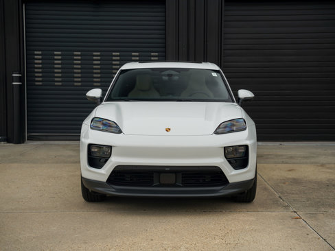 New 2025 Porsche Macan 4S Electric image 6