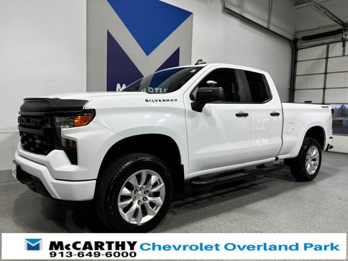 Used 2023 Chevrolet Silverado 1500 Custom image 12