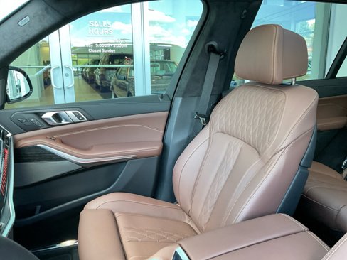 New 2026 BMW X7 M60i image 28