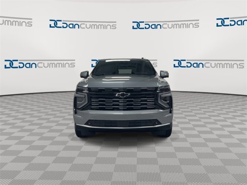 New 2026 Chevrolet Suburban High Country image 3