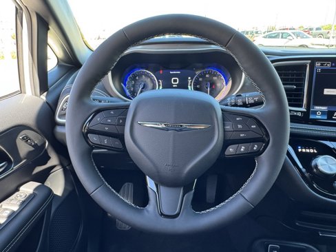 New 2026 Chrysler Pacifica Select w/ S Appearance Package image 12