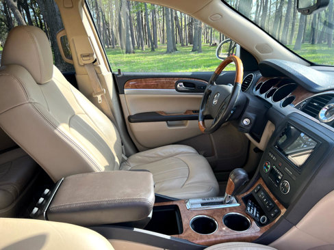 Used 2009 Buick Enclave CXL w/ Driver Confidence Package image 14