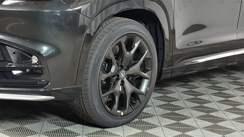 New 2026 Lexus TX 500h AWD image 5