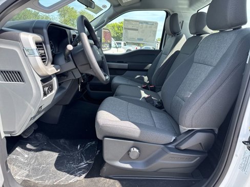 New 2025 Ford F350 4x4 Regular Cab Super Duty image 17