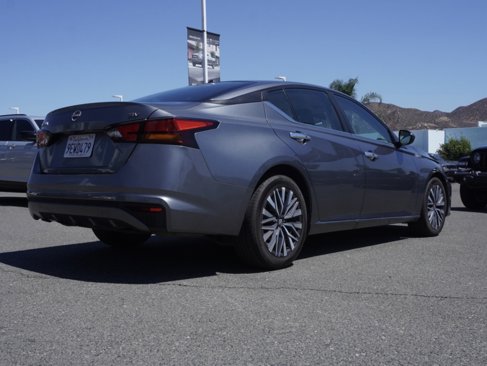 Used 2023 Nissan Altima 2.5 SV image 4