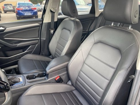 Used 2021 Volkswagen Jetta SE image 10