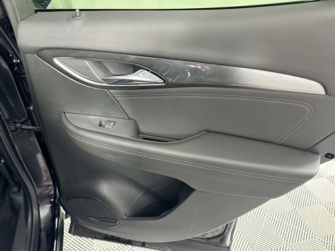 Used 2025 Buick Envision Preferred image 26