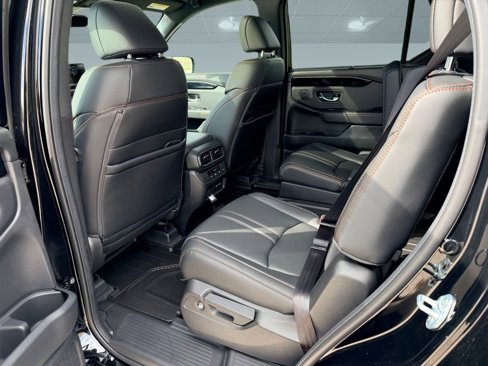 New 2025 Honda Pilot TrailSport image 12