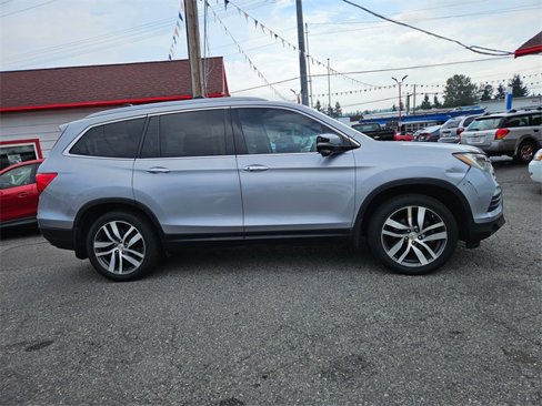 Used 2016 Honda Pilot Touring image 2