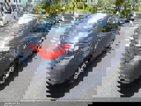 Used 2018 Toyota Corolla L image 11