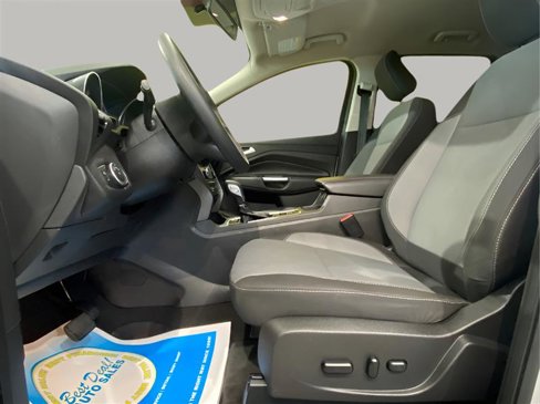 Used 2019 Ford Escape SE image 10