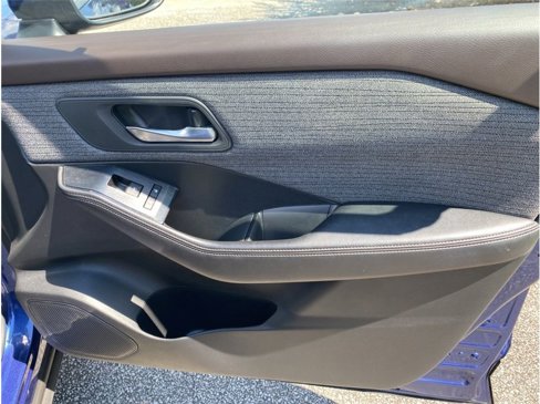 Used 2023 Nissan Rogue SV image 33