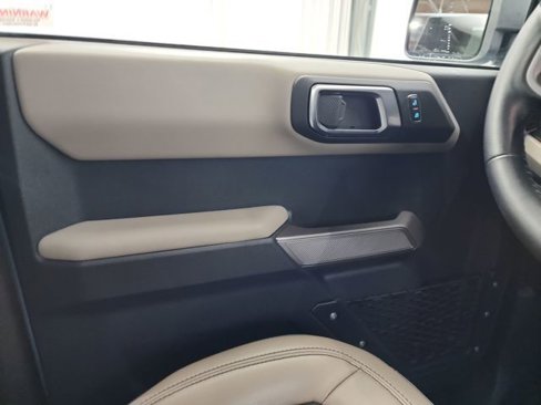 Used 2023 Ford Bronco Wildtrak image 16