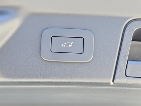 New 2026 Land Rover Range Rover Velar S image 13