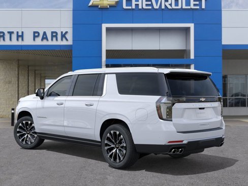 New 2026 Chevrolet Suburban High Country image 3