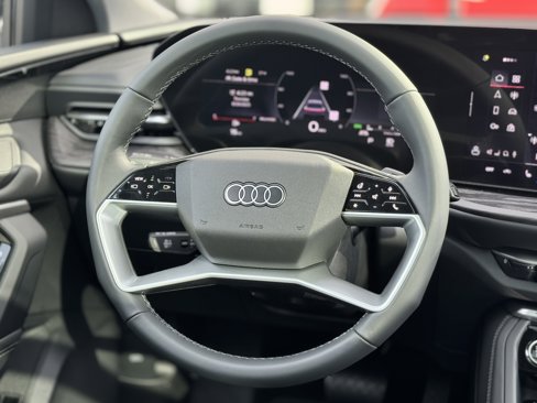 New 2025 Audi Q5 Premium Plus image 12