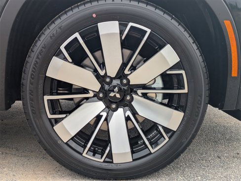 New 2025 Mitsubishi Outlander SEL image 11