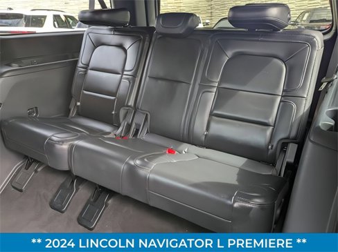 Certified 2024 Lincoln Navigator L 4WD image 27