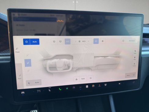 Used 2022 Tesla Model X Plaid image 17
