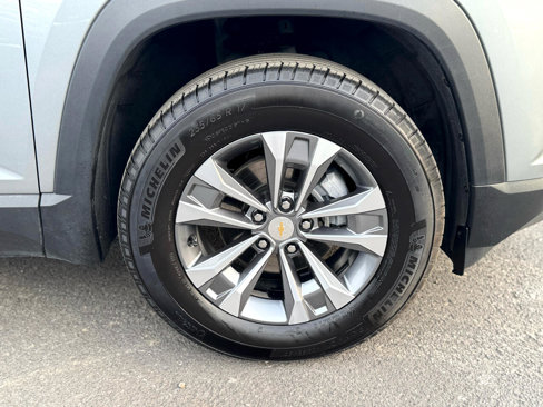 Used 2025 Chevrolet Equinox LT w/ Convenience Package II image 31