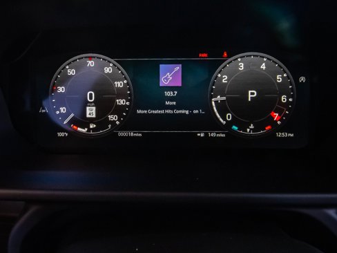 New 2025 Land Rover Defender 110 S image 9