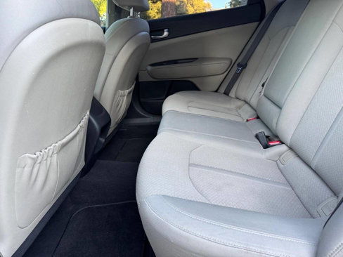 Used 2016 Kia Optima LX image 19
