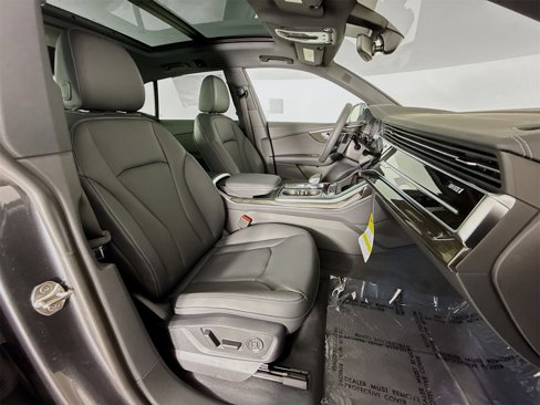 New 2025 Audi Q8 Premium Plus image 30