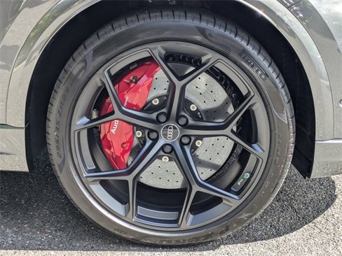 New 2025 Audi RS Q8 performance image 9