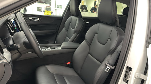New 2025 Volvo XC60 T8 Core w/ Climate Package image 23