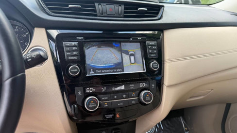 Used 2017 Nissan Rogue SL image 18