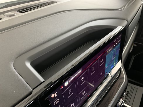 New 2026 GMC Sierra 1500 SLT w/ SLT Convenience Package image 28