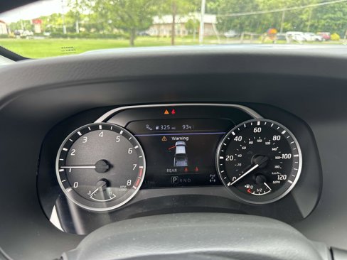 Used 2025 Nissan Frontier SV image 23